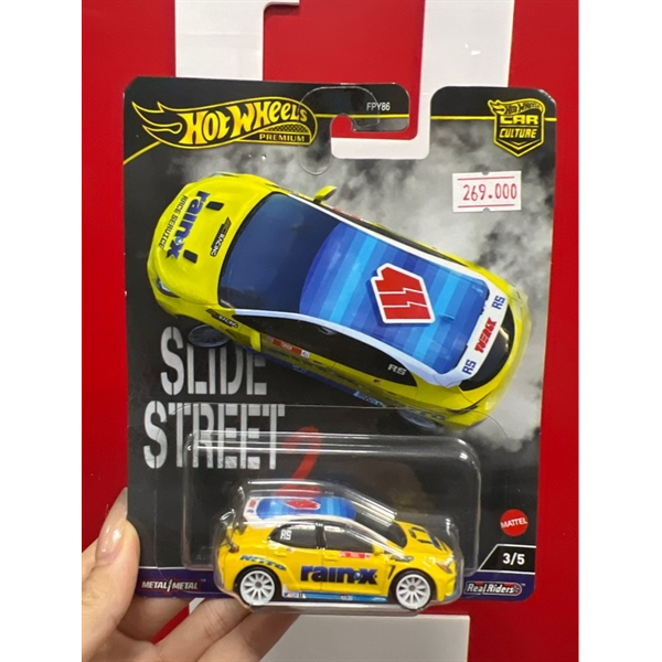 HKC82/FPY86 Mô hình siêu xe HW TOYOTA COROLLA GR