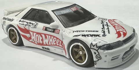  HRV68/FPY86 Mô hình siêu xe Hot Wheels NISSAN SKYLINE R32 
