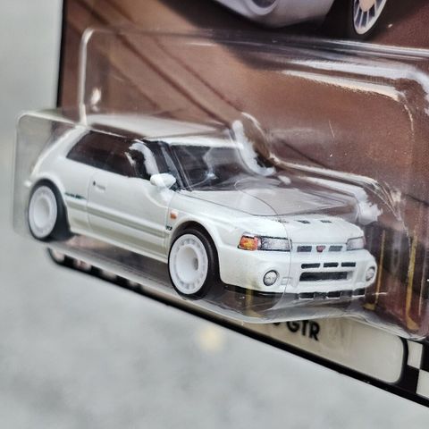  HRT59/GJT68 Mô hình xe Hot Wheels BOULEVARD MAZDA 323 GTX TURBO 