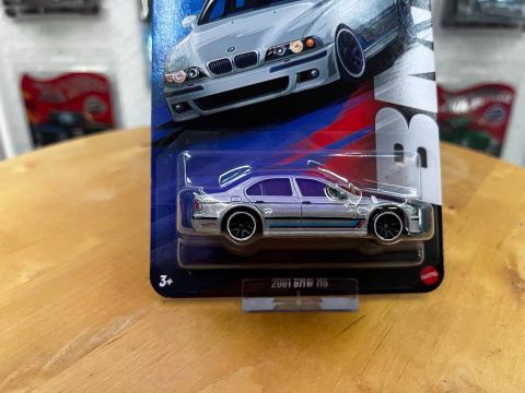  JBY58/GRT01 Siêu xe Hot Wheels Celebrations 2001 BMW M5 E39 