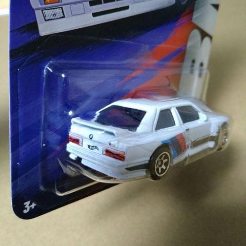  JBY56/GRT01 Siêu xe Hot Wheels Celebrations BMW 3.0 CS 