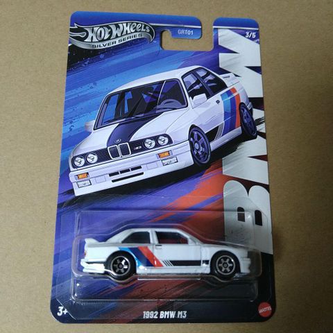  JBY56/GRT01 Siêu xe Hot Wheels Celebrations BMW 3.0 CS 