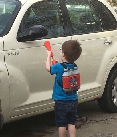  Bình phun nước đeo lưng Paw Patrol Little Kids Water Backpack 