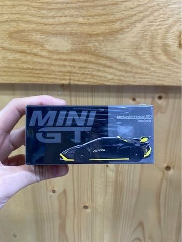  Xe mô hình MINI GT 1/64 Lamborghini Huracan STO Nero Noctis (LHD) 