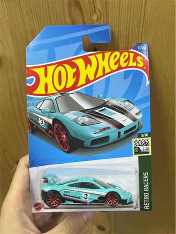  Mô hình xe HHD92 Hot Wheels Basic Car McLaren F1 GTR 