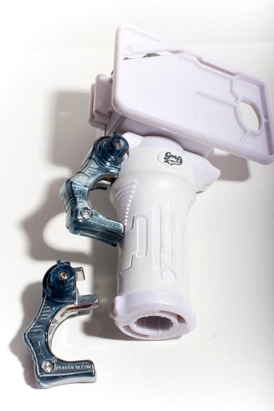 Con quay Beyblade BB-79  Metal Assist