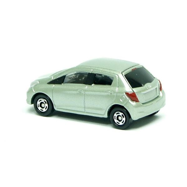  Tomica 104 Toyota Vitz 