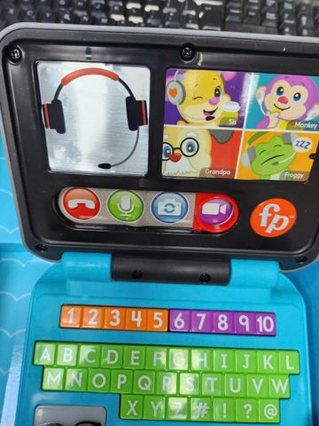  HCF33 Đồ chơi máy tính xách tay học tập có đèn và nhạc Fisher Price 