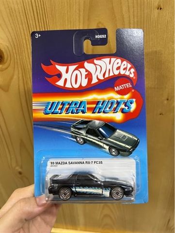  JBY62/HDG52 Siêu xe Hot Wheels Ultra Hots - 89 MAZDA SAVANNA RX-7 FC3S 
