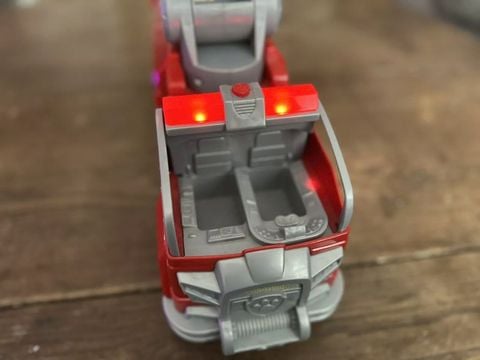  Xe cứu hỏa 6060444 Paw Patrol Marshall’s Transforming Movie City Fire Truck 