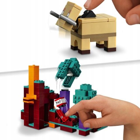  LEGO 21168 The Warped Forest 