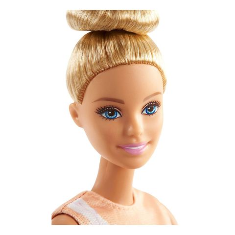  Đồ chơi búp bê Barbie Made to Move Rythmic Gymnast Doll 