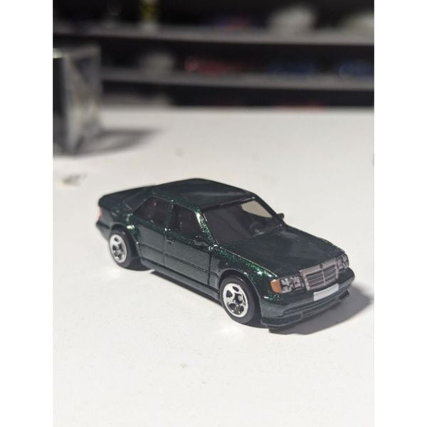 HYX02 23win04 Mercedes -Benz 500 E