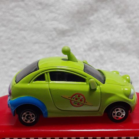  Tomica Disney Motors DM-05 Xe người hành tinh xanh 