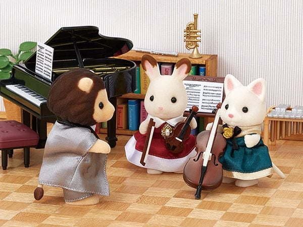Nghệ Sĩ Cello Mèo Lụa Sylvanian Families 6010 Cello Concert Set