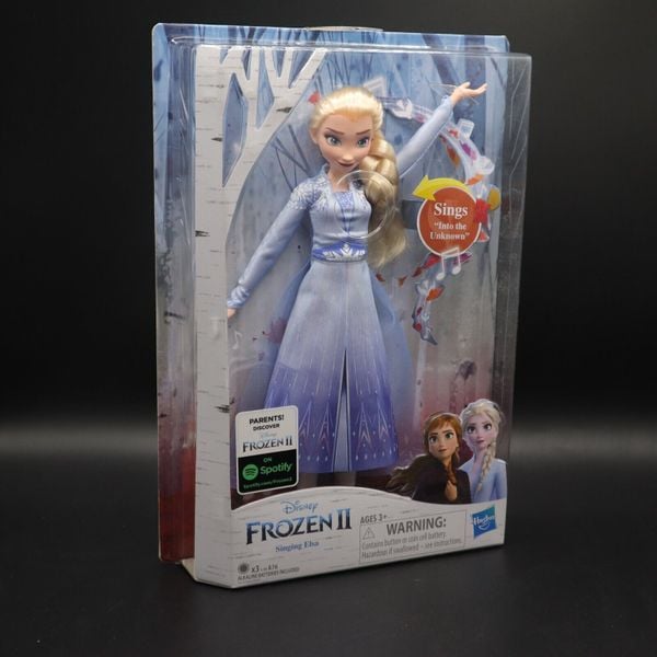  Disney Frozen II: Singing Elsa Fashion Doll with Music Wearing Blue Dress by Hasbro 