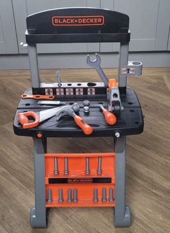  Đồ chơi Bàn dụng cụ kỹ sư 25 chi tiết Black + Decker 