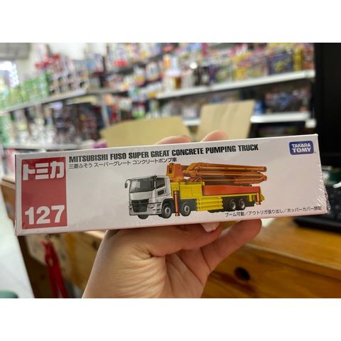  Tomica 127 a Mitsubishi fuso super Great Concrete Pumping truck 