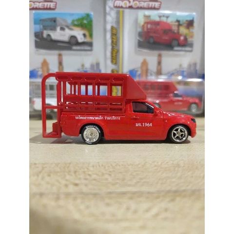  212053056T10 Xe Mô Hình MAJORETTE Isuzu D-Max Song Teaw Red Edition 