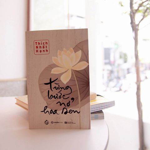 tung-buoc-no-hoa-sen