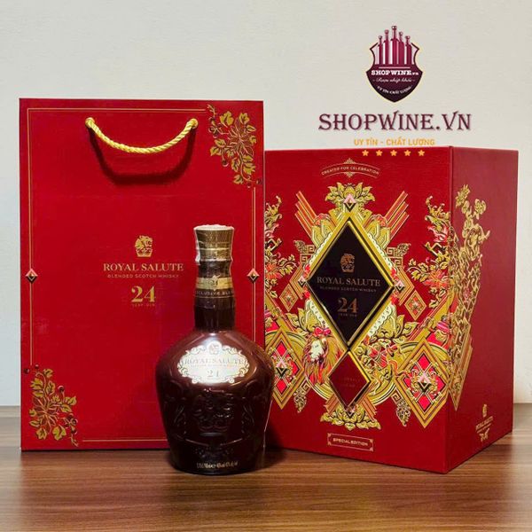  RƯỢU CHIVAS 24 NĂM HỘP QUÀ TẾT 2025 