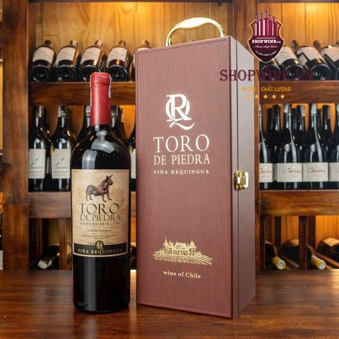  Hộp Rượu Vang 1 Chai + Rượu Vang Toro De Piedra 1.5Lit 