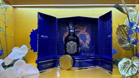  RƯỢU CHIVAS 18 NĂM BLUE HỘP QUÀ TẾT 2025 