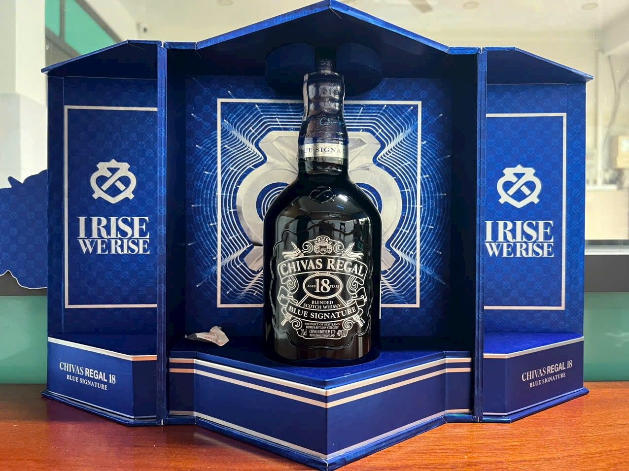  RƯỢU CHIVAS 18 NĂM BLUE HỘP QUÀ TẾT 2024 