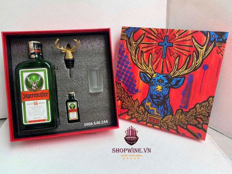  Rượu Jagermeister Hộp Quà 700ml Kèm 1 Chai mini + 1 Vòi Rót + 1 ly 
