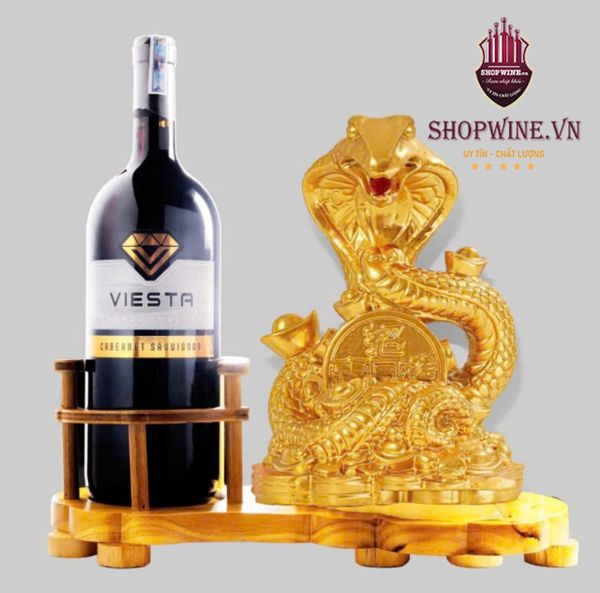  Hộp quà Tết - Rượu vang đỏ Viesta  1.5L + Kệ Rắn 