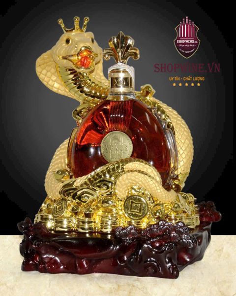  KỆ RẮN LINH VẬT 2025 + RƯỢU BRANDY XO VENUS 700ML 