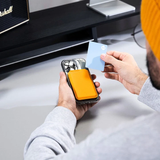  Giá đỡ kiêm ví đựng thẻ tín dụng Magseft MOFT SNAP-ON cho Smartphone 