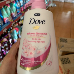 Sữa tắm dưỡng thể ẩm mịn Dove Sakura Blossoms 500g