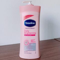 Dưỡng Thể Trắng Da vaseline Hồng 725ml