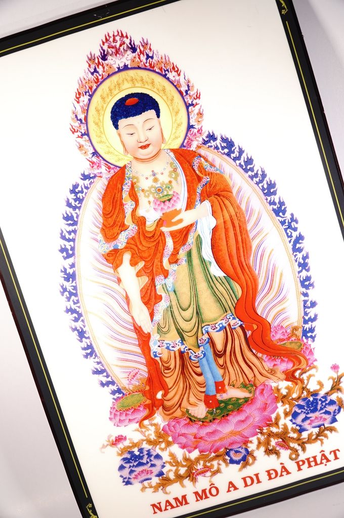 Tranh Phật A Di Đà đứng áo đỏ hào quang tím xanh nền hồng - 2 cỡ