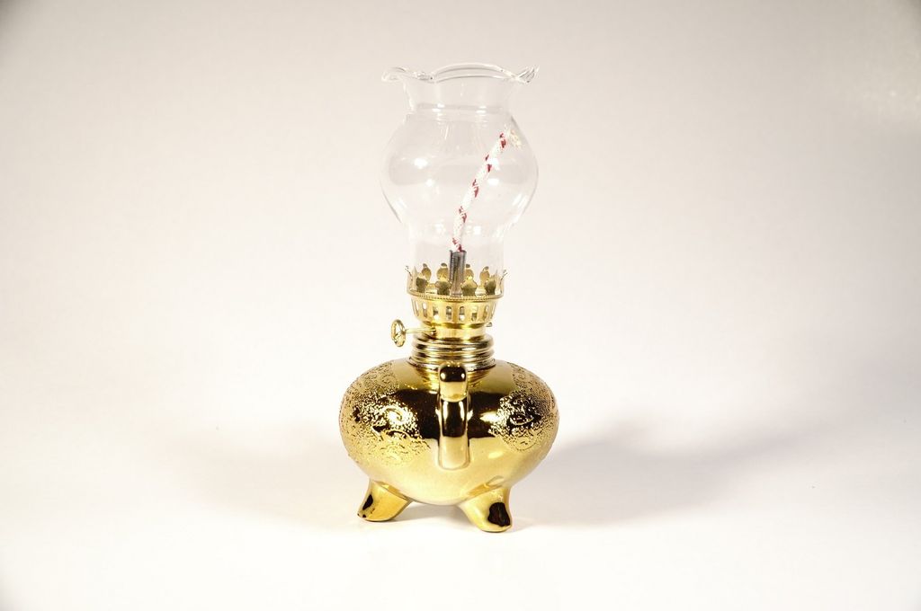 Đèn thờ cúng dầu lưu ly truyền thống bầu tròn kim sa vàng cao 16cm sáng rực rỡ