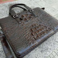 Túi xách da cá sấu có quai đeo dành cho Doanh Nhân!