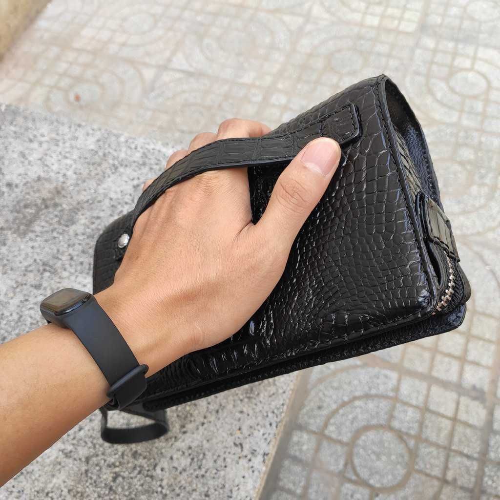 Clutch cầm tay da cá sấu màu đen lịch lãm (KHÓA SỐ BẢO MẬT)