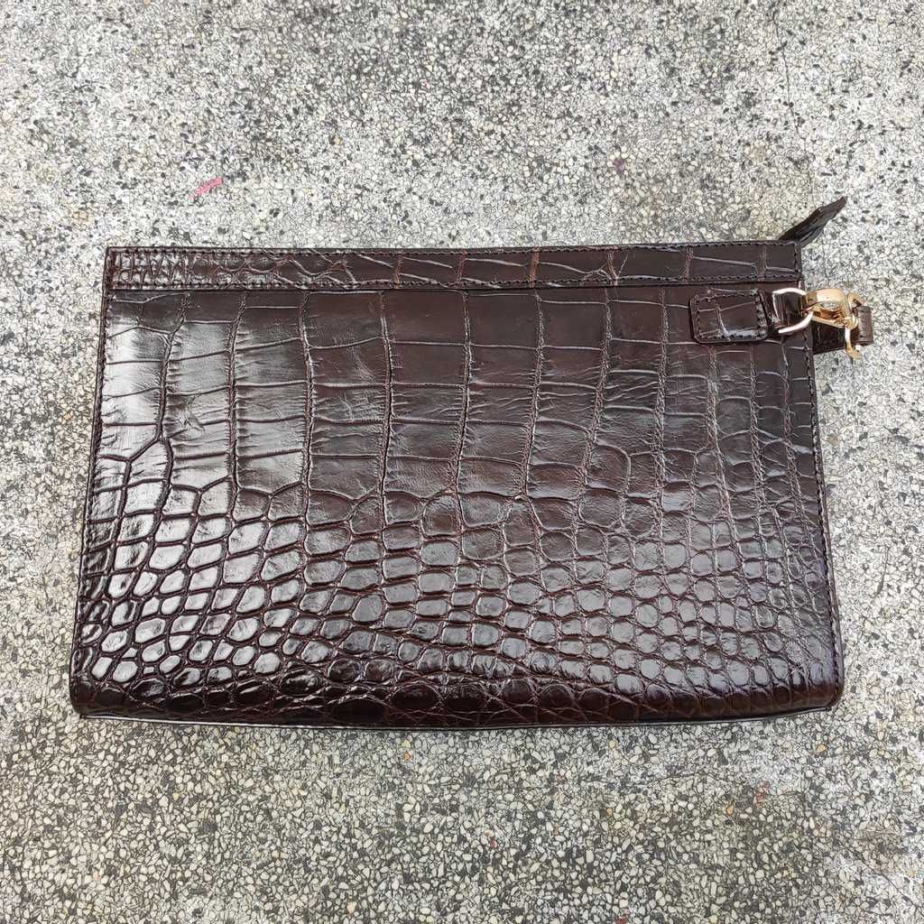 Clutch nam cầm tay [DA BỤNG CÁ SẤU PHIÊN BẢN MÀU NÂU LỊCH LÃM]