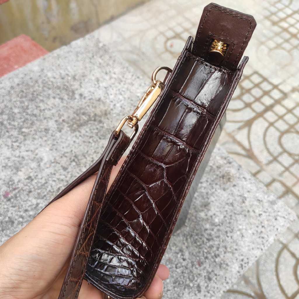 Clutch nam cầm tay [DA BỤNG CÁ SẤU PHIÊN BẢN MÀU NÂU LỊCH LÃM]