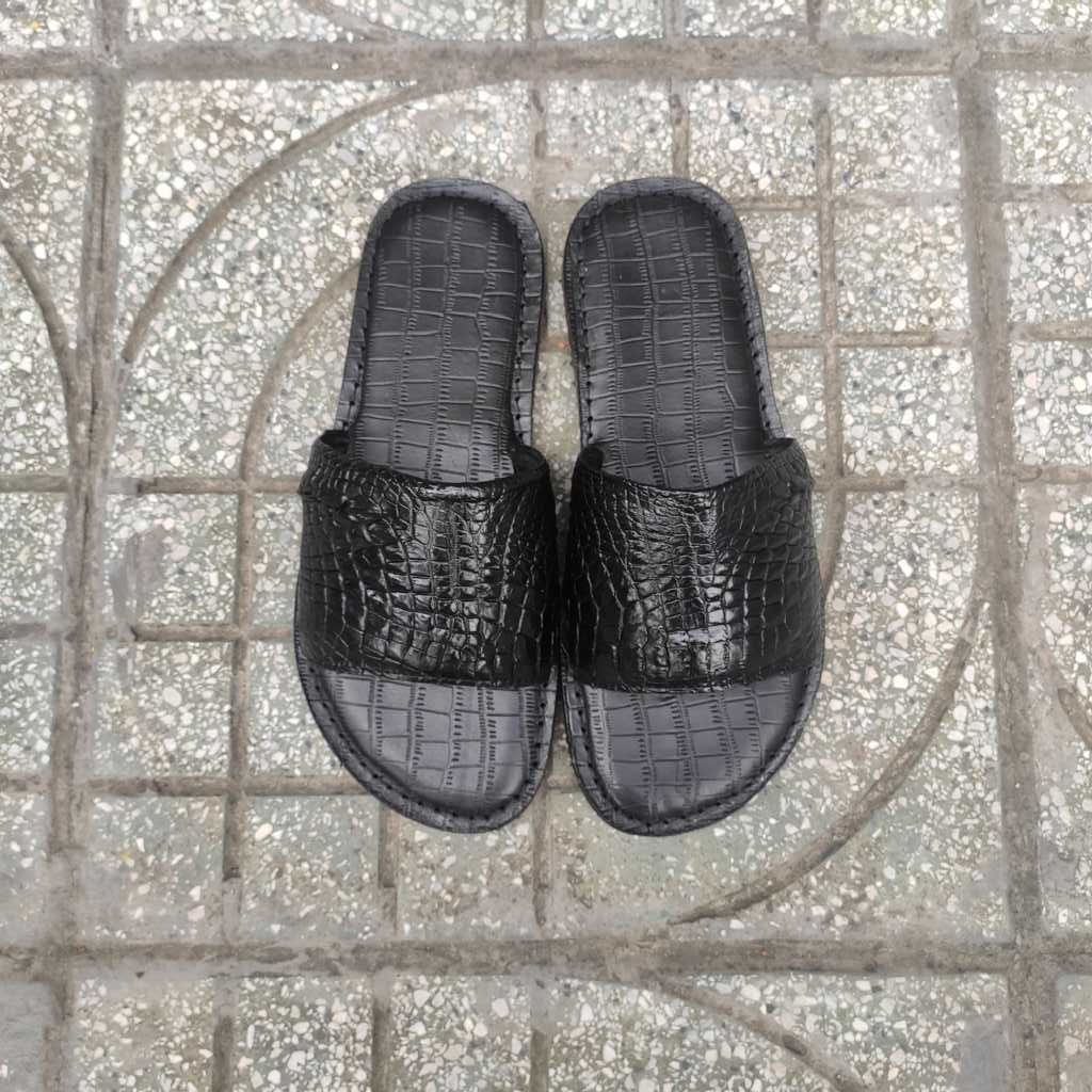SIÊU PHẨM.. Dép ngang da Bắp tay cá sấu có gai nổi nhẹ!