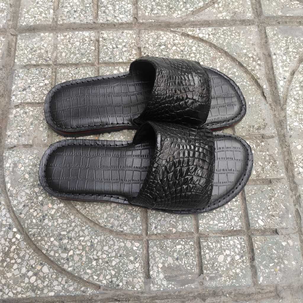 SIÊU PHẨM.. Dép ngang da Bắp tay cá sấu có gai nổi nhẹ!