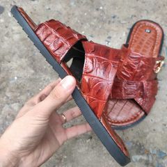 Dép quai ngang [DA CÁ SẤU NÂU ĐỎ SIÊU ĐẸP] đế cao su tự nhiên rất bền!