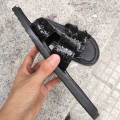Dép ngang CHỮ H gai lưng cá sấu nổi bật