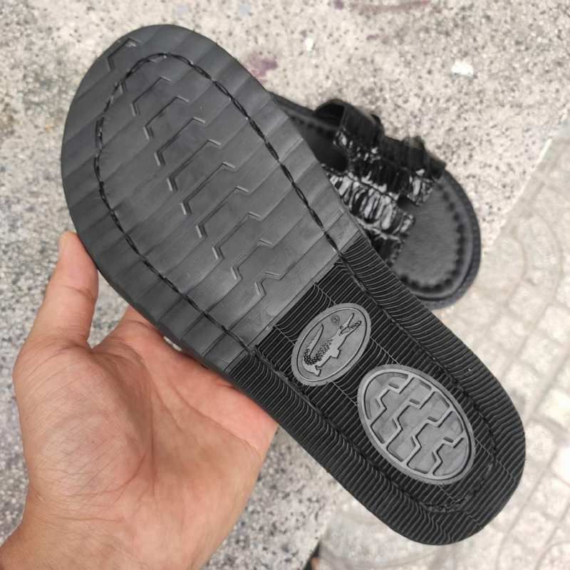 Dép ngang CHỮ H gai lưng cá sấu nổi bật