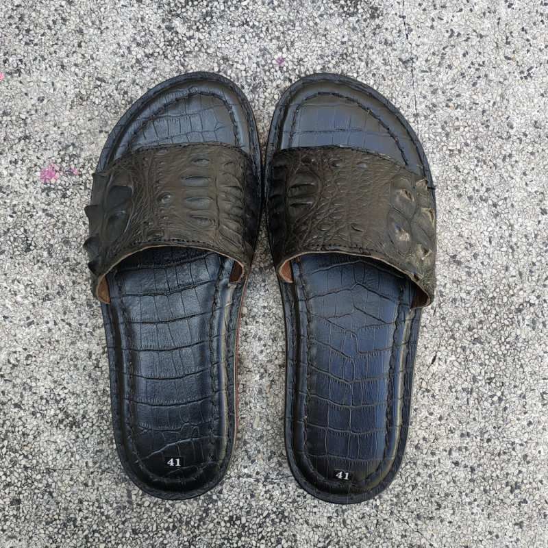 Dép ngang gù cá sấu rất đẹp! [KHÔNG ĐỤNG HÀNG TOÀN QUỐC]