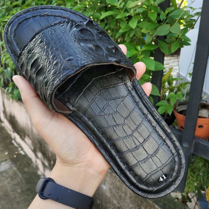 Dép ngang gù cá sấu rất đẹp! [KHÔNG ĐỤNG HÀNG TOÀN QUỐC]