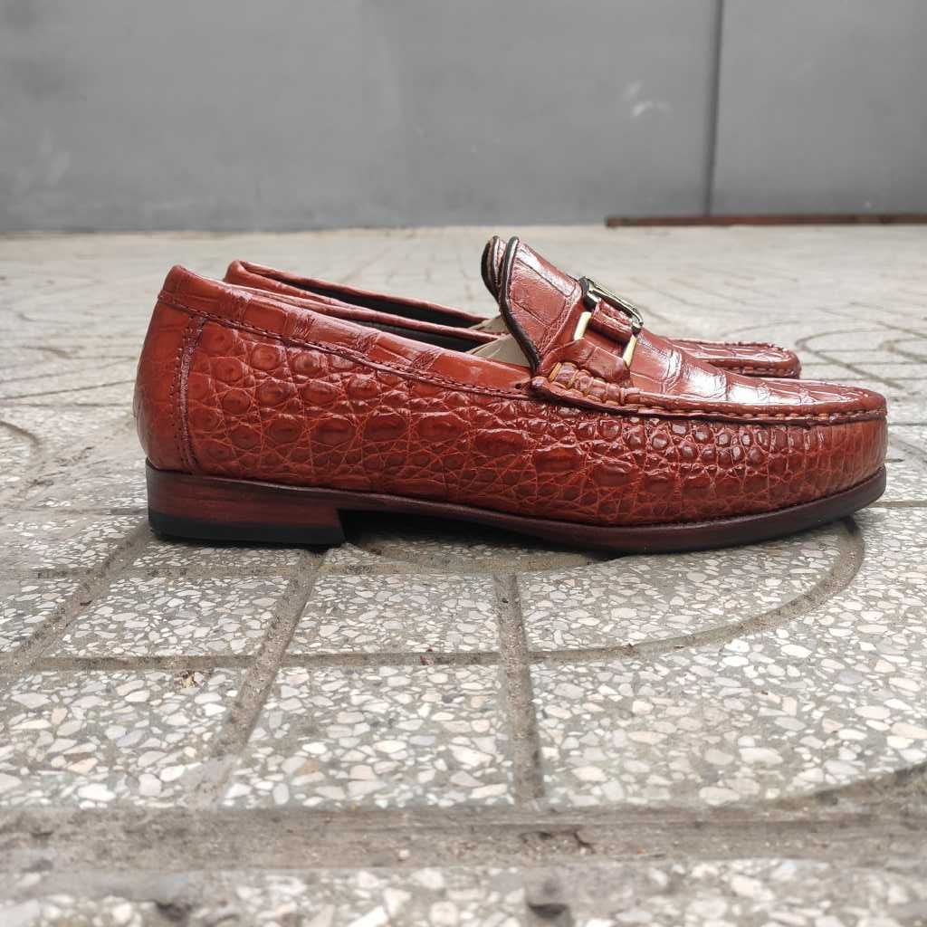 Giày lười Đế Da sang trọng. Da bụng cá sấu Nâu đỏ rất đẹp!