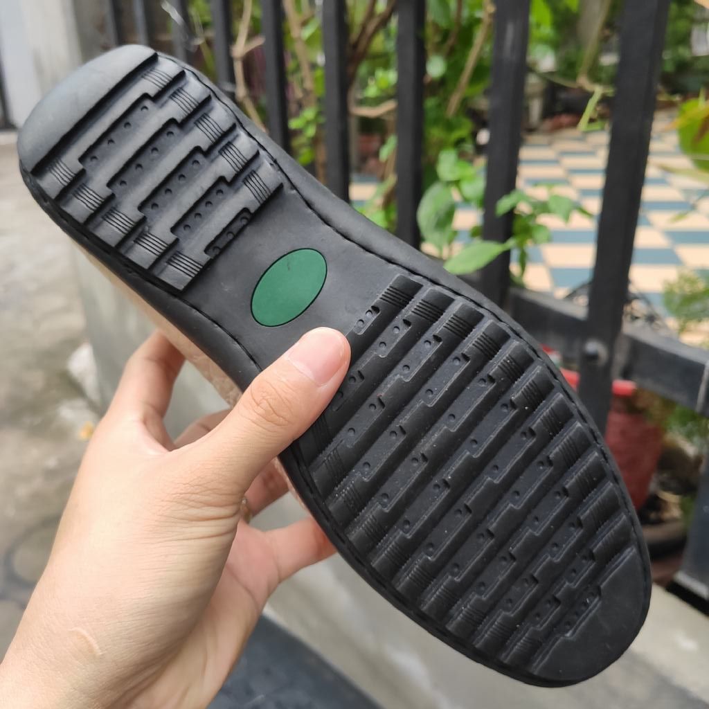 Giày lười Cá sấu bạch tạng. Trong lót trắng kem nhẹ nhàng!