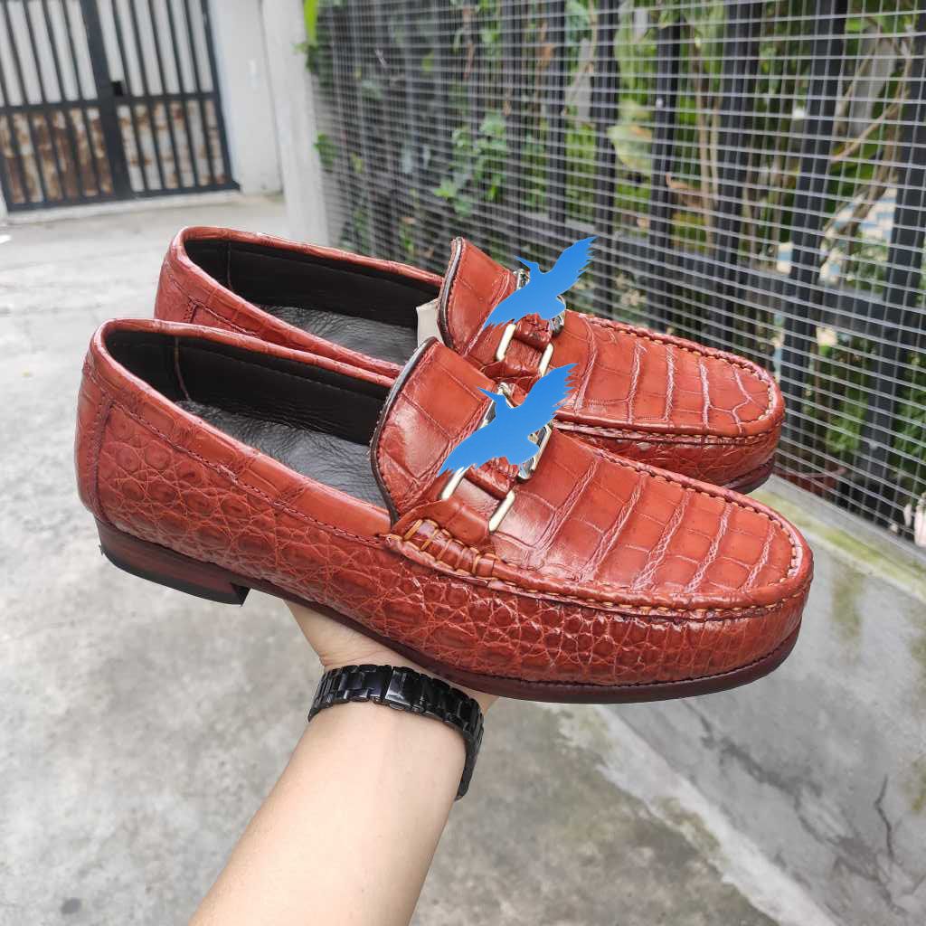 Giày lười Đế Da sang trọng. Da bụng cá sấu Nâu đỏ rất đẹp!